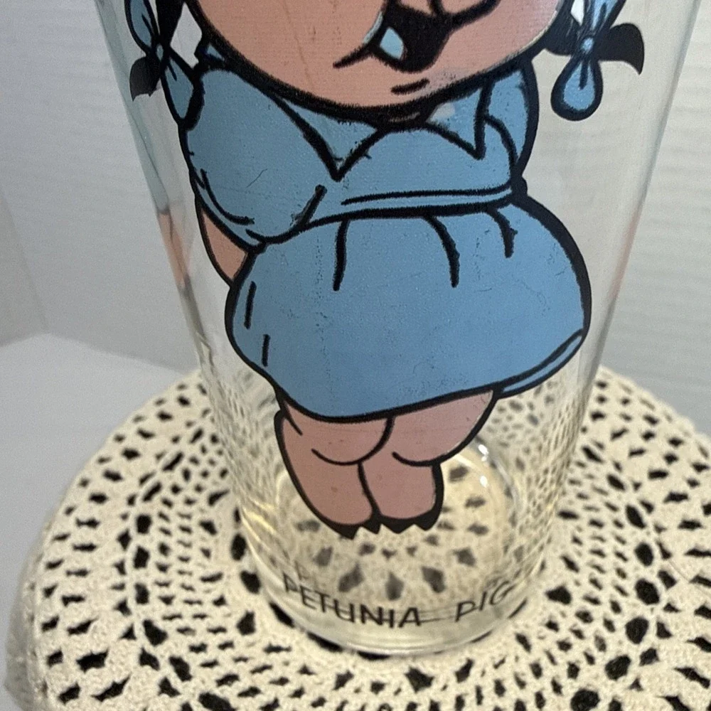 1973 Petunia Pig Warner Bros. Pepsi 6 1/4